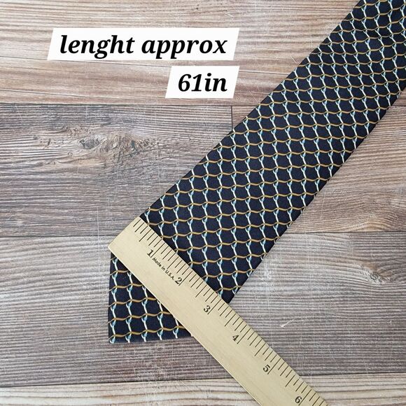 Gucci Mens Neck Tie 100% Silk Made In Italy W-3.25" x L-61" (Flaw, See Pics) - Picture 10 of 11